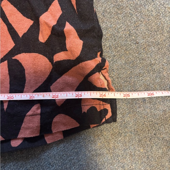 Linen Abstract Patterned Boxy Cropped Button-Up - Picture 3 of 7